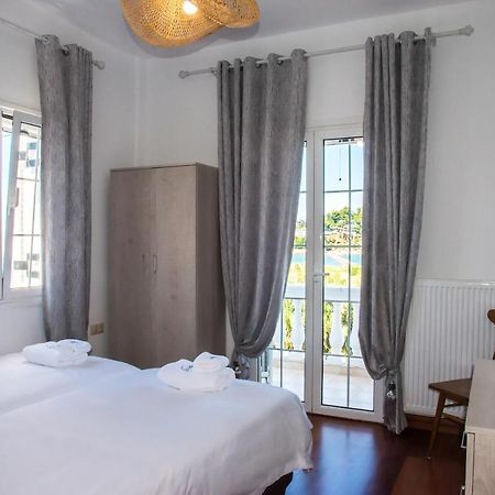 Villa Fretta Perama  Exteriör bild